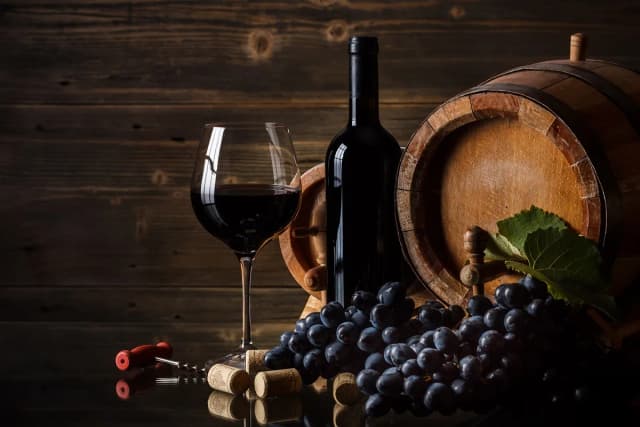Wino wegańskie czym się różni od tradycyjnego? Poznaj kluczowe różnice Wino wegańskie czym się różni od tradycyjnego? Poznaj kluczowe różnice