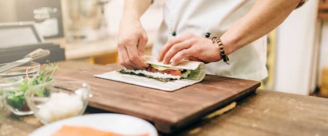 Ile kalorii ma sushi wegetariańskie? Zaskakujące wartości kaloryczne Ile kalorii ma sushi wegetariańskie? Zaskakujące wartości kaloryczne